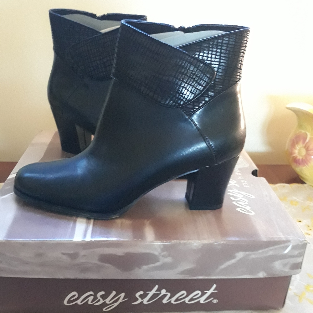 WOMENS EASY STREET BLACK DRESS ANKLE BOOTS, 7M